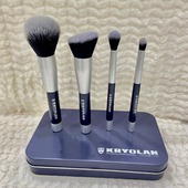 Préparez-vous à devenir une reine de beauté lors de l'atelier maquillage...